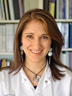 Dr Magali Hilmi, gynécologue-obstétricienne à Nice spécialisée en suivi de grossesse et échographie fœtale